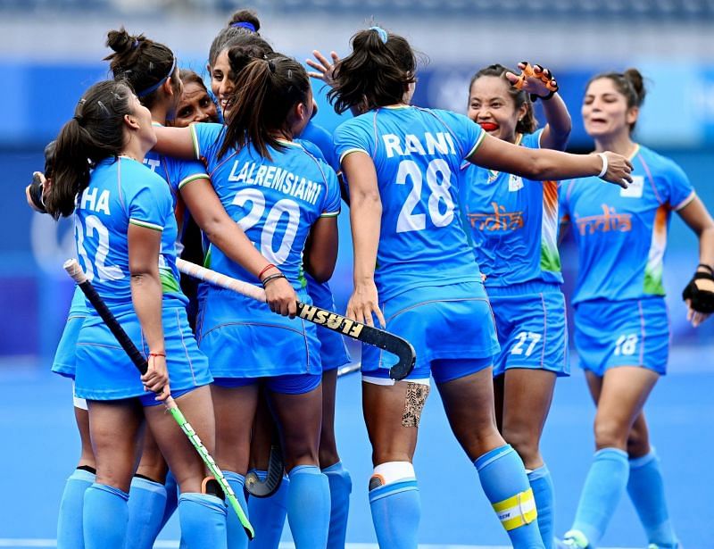 महिला टीम को ओलंपिक सेमीफाइनल में अर्जेंटीना के खिलाफ खेलना है।