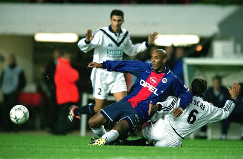 Anelka in action for PSG