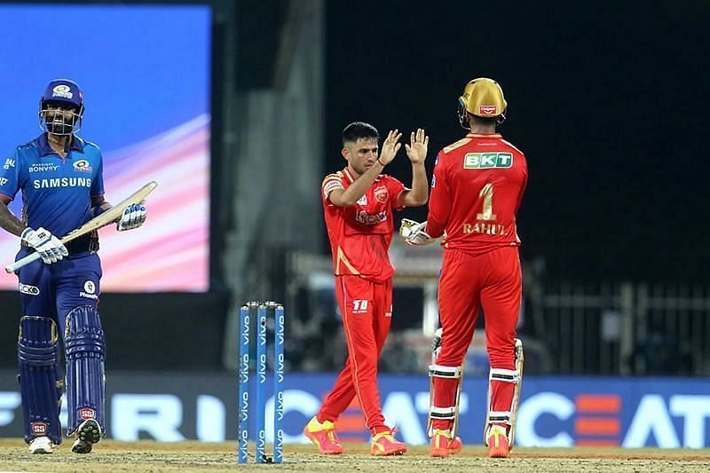 Ravi Bishnoi celebrates a wicket against MI (Pic: IPLT20.COM)