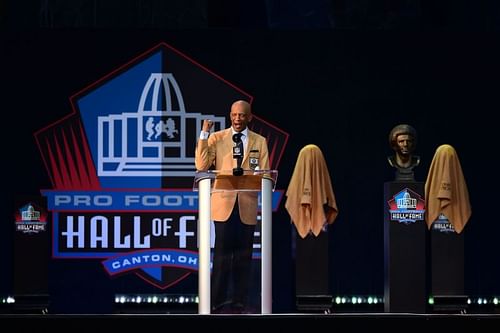 Cowboys' Drew Pearson at the NFL Hall of Fame Enshrinement Ceremony