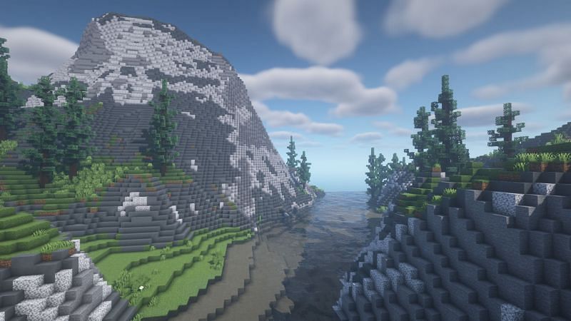 Mountains made in a custom world (Image via Minecraft)