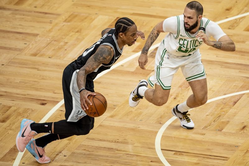 DeMar DeRozan attacks with the ball during the San Antonio Spurs&#039; game against the Boston Celtics