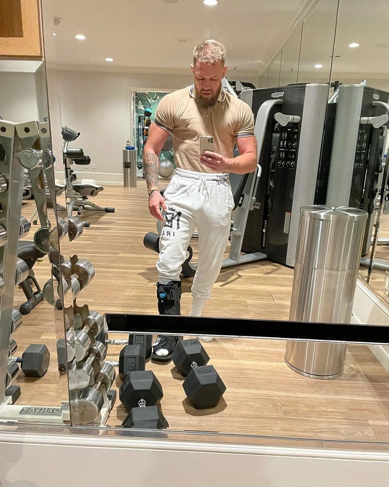 Conor McGregor training with a brace on his left leg [Image credits: @thenotoriousmma on Instagram]
