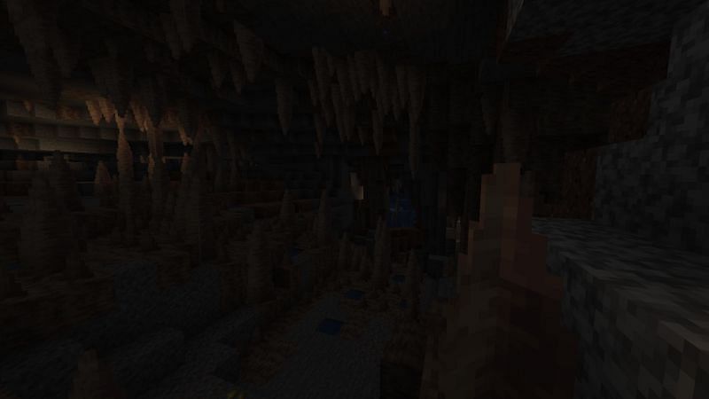 Dripstone cave (Image via Minecraft)