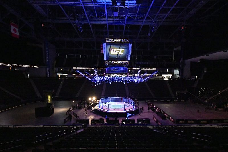 UFC Octogon - The stage is set for UFC Fight Night: Barboza vs. Chikadze