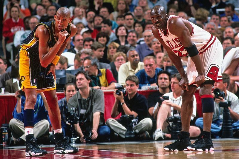 Reggie Miller vs Michael Jordan [Photo by Fernando Medina/Getty Images]