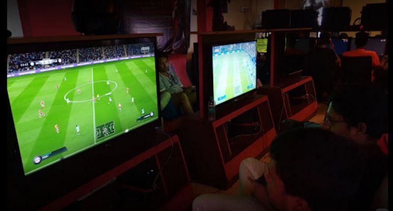 India&#039;s gaming culture in cafes revolve primarily around games like FIFA and CS: GO (Image via AGamer)