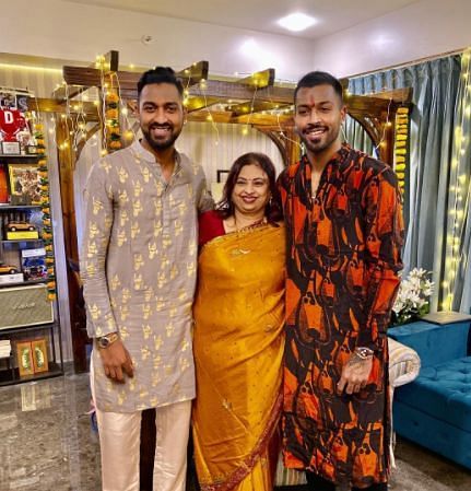 Hardik Pandya's Family - Father, Mother, Brother, Wife, Daughter