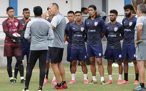 Igor Stimac during a training session. (©AIFF)