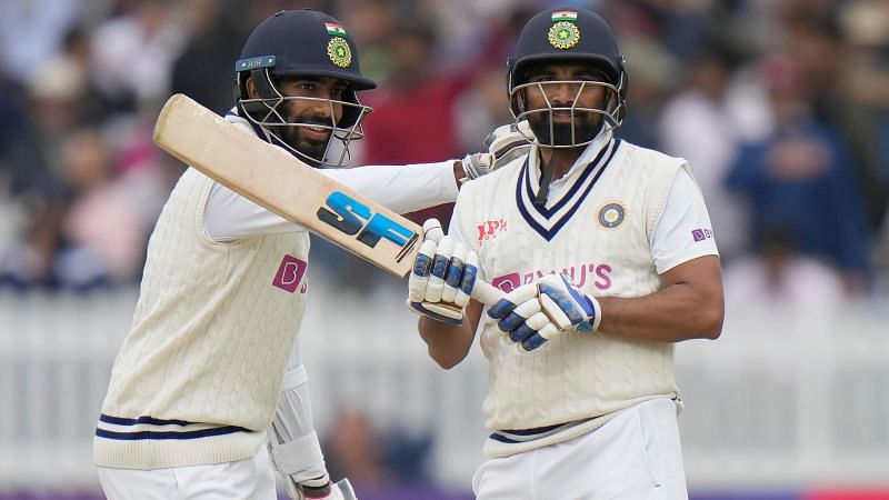 Mohammed Shami (R) and Jasprit Bumrah put on a match-altering partnership at Lord&#039;s