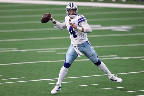 Dak Prescott of the Dallas Cowboys v New York Giants