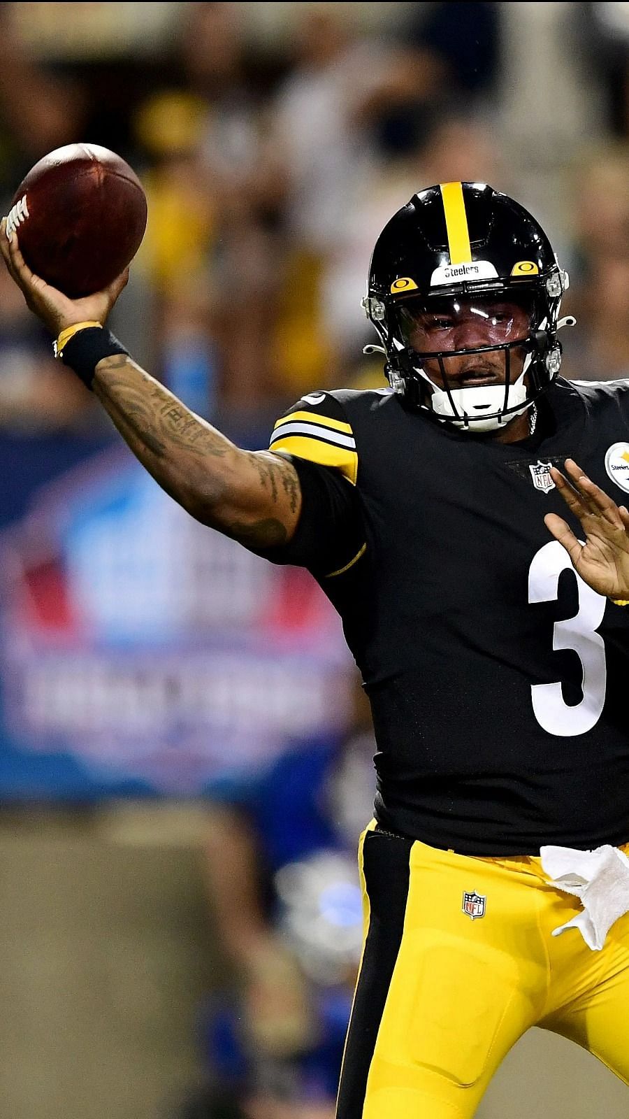 What did the Steelers tell Dwayne Haskins about his future with the  franchise? 