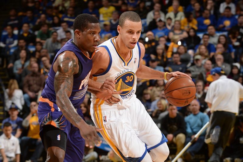 Stephen Curry of the Golden State Warriors against the Phoenix Suns [Source: Bleacher Report]
