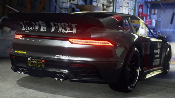 The Porsche Comet S2 has an easter egg livery in GTA Online that resembles Johnny's Porsche (Image via u/VinewoodMotors, Reddit)