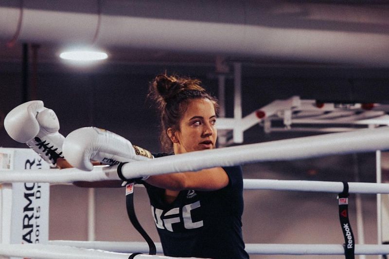 Maycee Barber training in boxing gloves [Image courtesy: @mayceebarber on Instagram]