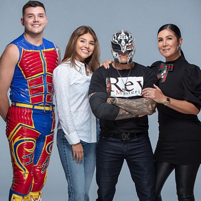 Rey Mysterio with his wife and family