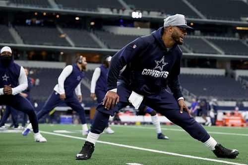 Dak Prescott warming up before a game vs the Houston Texans