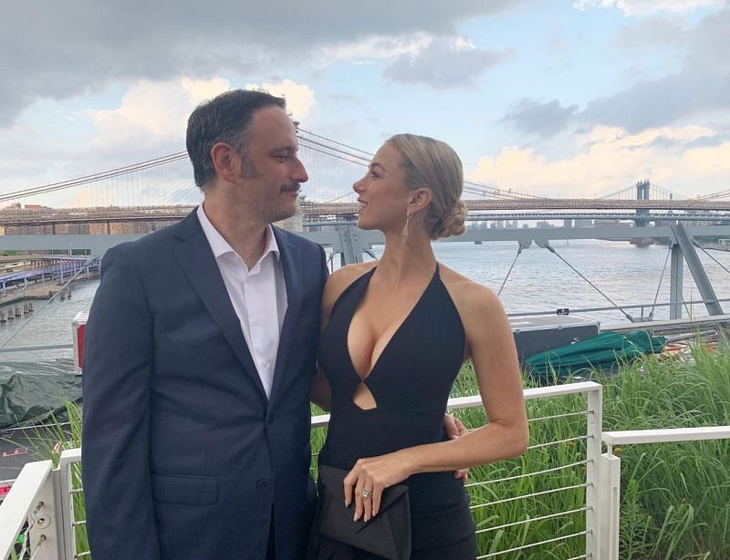 Iliza Shlesinger and Noah Galuten are ready to welcome their first child (Image via Instagram/ilizas)