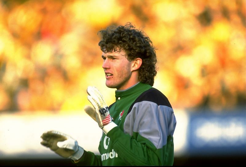 Dave Beasant is another footballer who suffered a hilarious injury you can&#039;t help but laugh at.