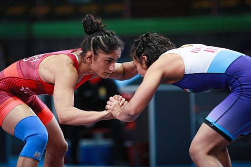 Vinesh Phogat vs Nandini Salokhe at Rome Ranking Series (©UWW)