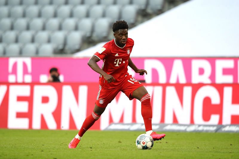 Davies, one of Bayern Munich&#039;s star defenders, started off on the wing.