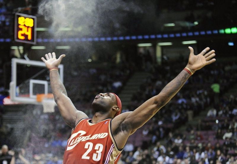 LeBron James early in his Cleveland Cavaliers career [Photo by Bill Kostroun, Associated Press file photo]