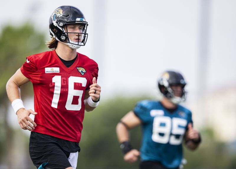 &lt;a href=&#039;https://www.sportskeeda.com/nfl/trevor-lawrence&#039; target=&#039;_blank&#039; rel=&#039;noopener noreferrer&#039;&gt;Trevor Lawrence&lt;/a&gt; at the Jacksonville Jaguars Training Camp