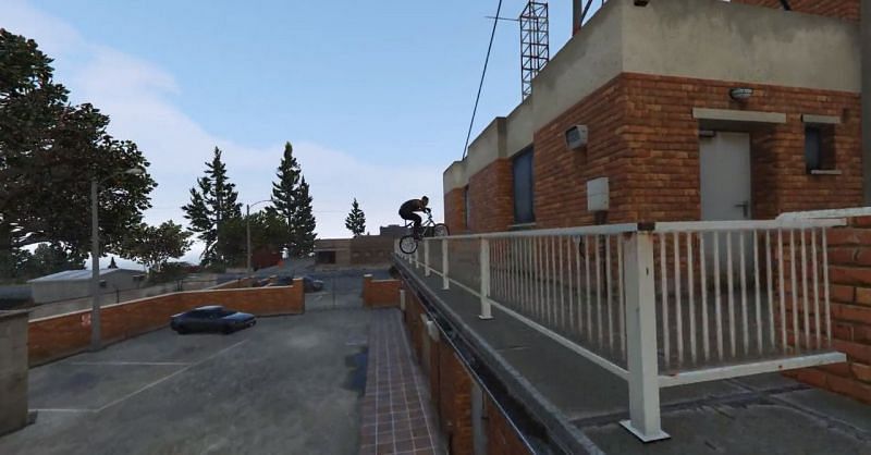 BMX trick in GTA Online (Source: Reddit @ u/Swoopscooter)