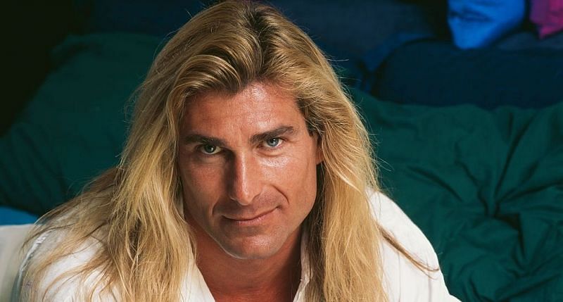 Fabio Lanzoni sleeps in a hyperbaric chamber to avoid aging (Image via Getty Images)
