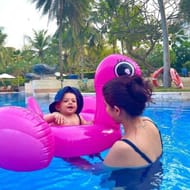 Hardik pandya's sister with his son