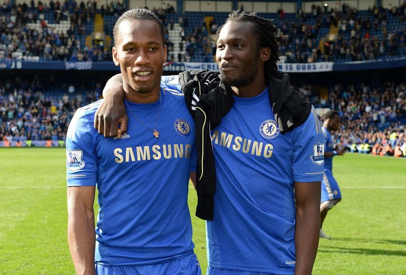 Romelu Lukaku (R) has rejoined Chelsea for a club record &pound;98 million fee