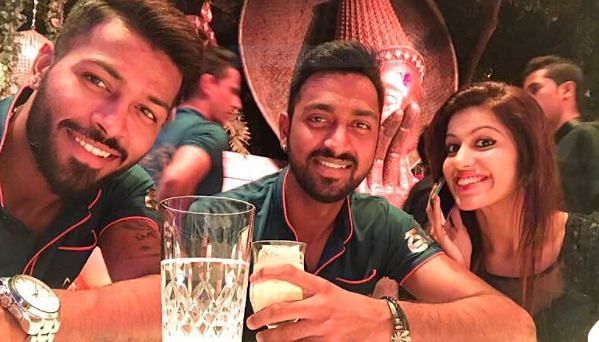 Hardik Pandya with his brother Krunal Pandya and his wife Pankuri Pandya