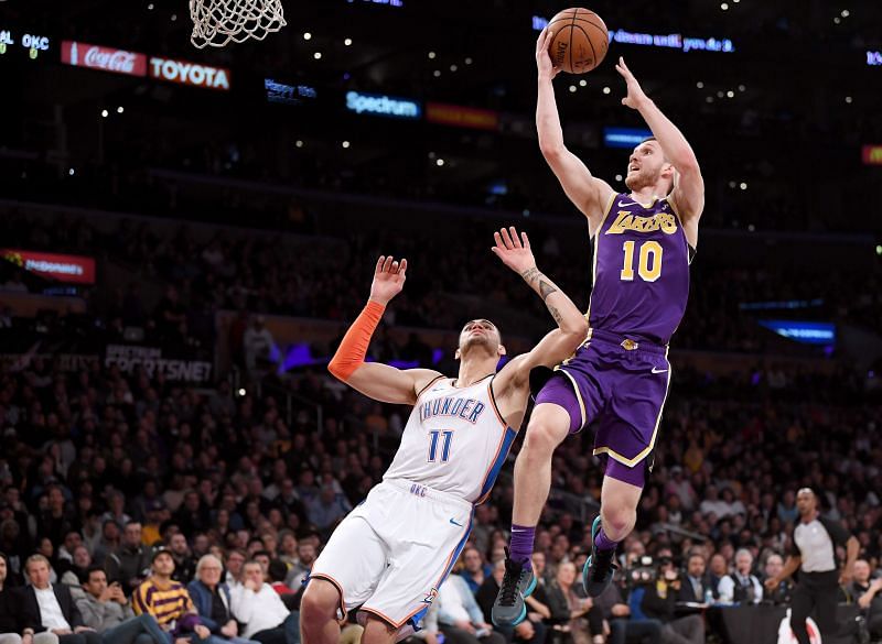 Sviatoslav Mykhailiuk #10 shoots the ball