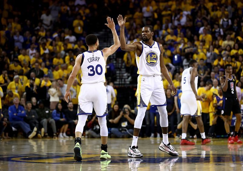 Stephen Curry and Kevin Durant during the game between Los Angeles Clippers and Golden State Warriors