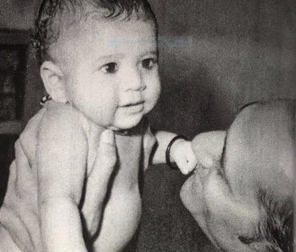 Childhood picture of Sachin Tendulkar with his father Ramesh Tendulkar 