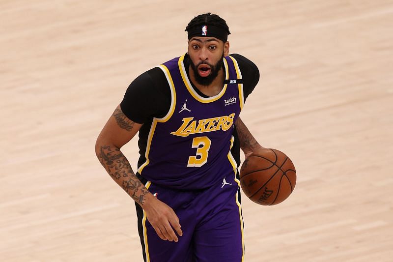 Anthony Davis in action for the LA Lakers