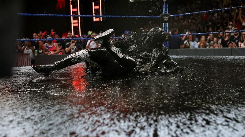 Seth Rollins was humiliated by Edge on the SmackDown before SummerSlam