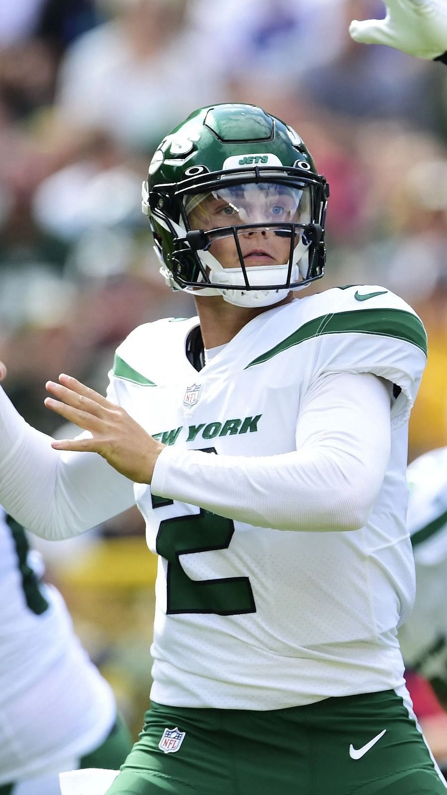 Jets' Zach Wilson impresses Aaron Rodgers in victory over Green Bay Packers:  'He can throw the heck out of it' 