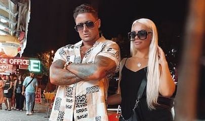 Stephen Bear with Jessica Smith (image via Getty Images)
