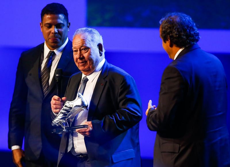 Just Fontaine (centre) at the 64th FIFA Congress Opening Ceremony.