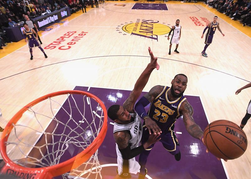 LeBron James (#23) of the LA Lakers scores.