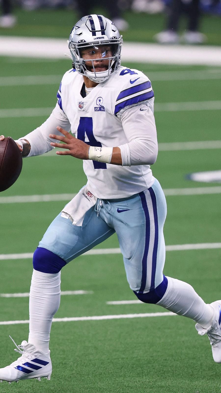 Cowboys QB Prescott expected to play despite shoulder injury