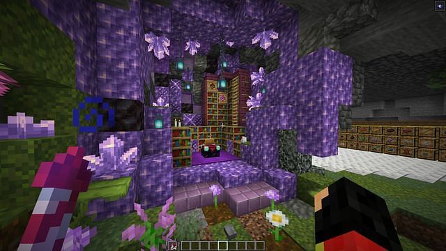 Minecraft previously lacked purple-colored blocks (Image via Reddit)