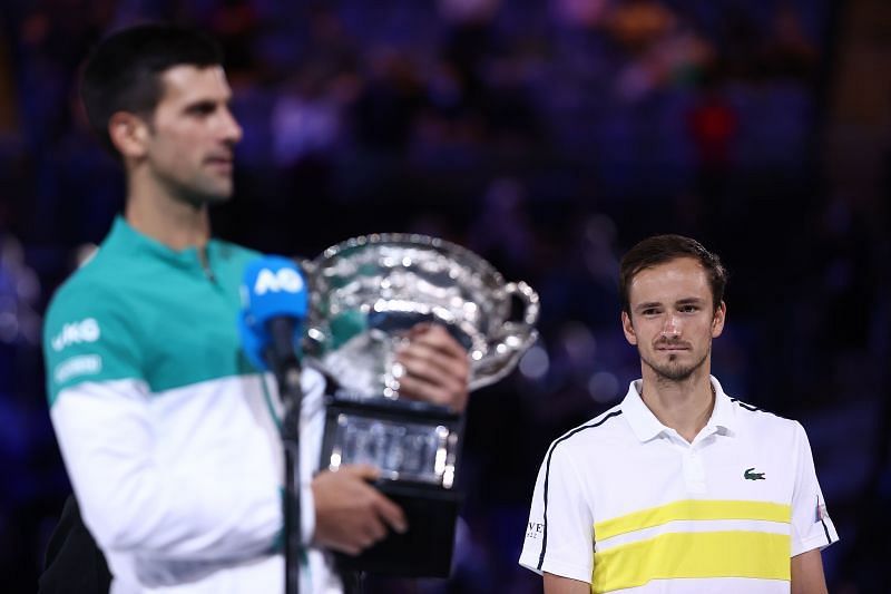 Novak Djokovic (L) and Daniil Medvedev