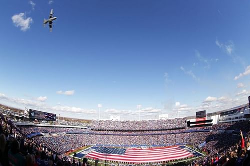 Miami Dolphins v Buffalo Bills