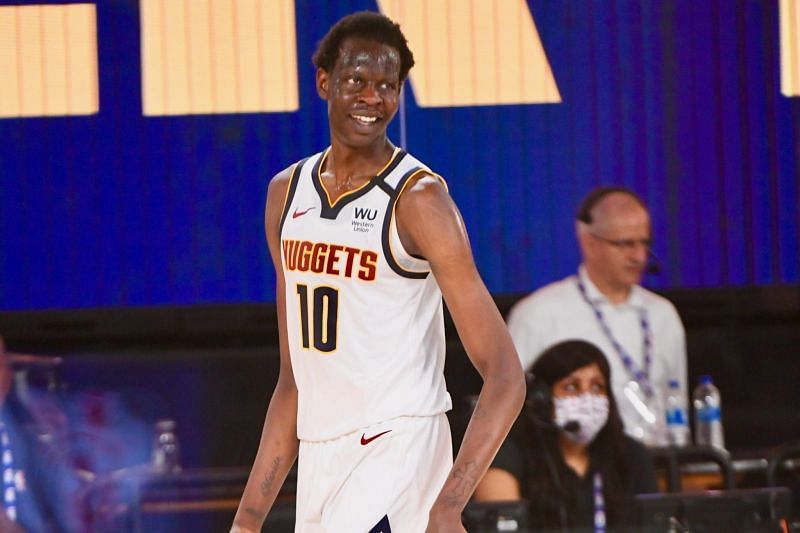 Bol Bol with the Denver Nuggets [Source: Basketball Forever]