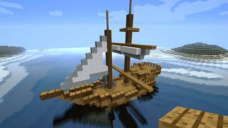 A simple pirate ship (Image via Mojang)