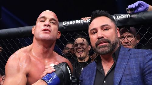 Tito Ortiz (left) and Oscar De La Hoya (right) [Image Courtesy o Getty]