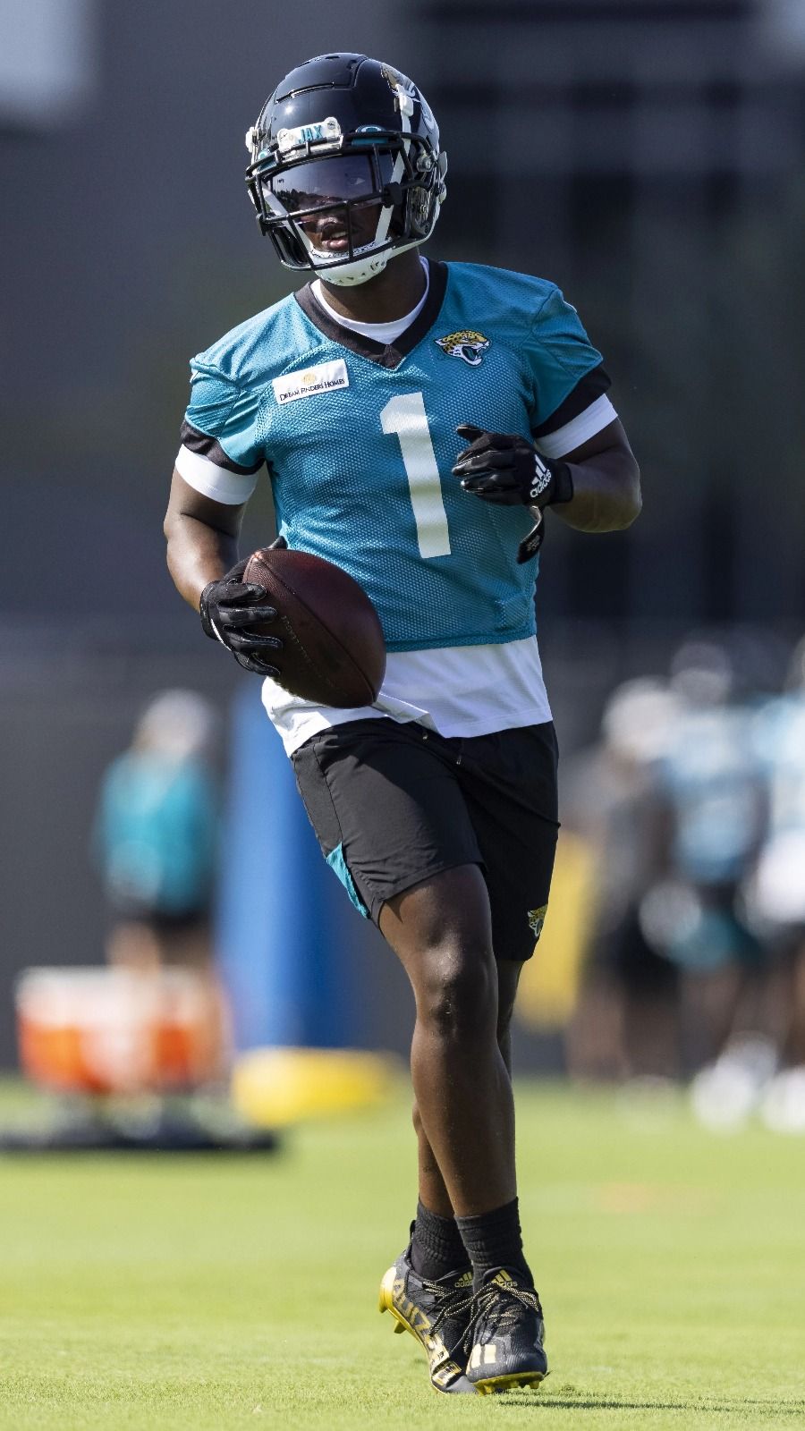 Jacksonville Jaguars running back Travis Etienne likely out for season with  foot injury