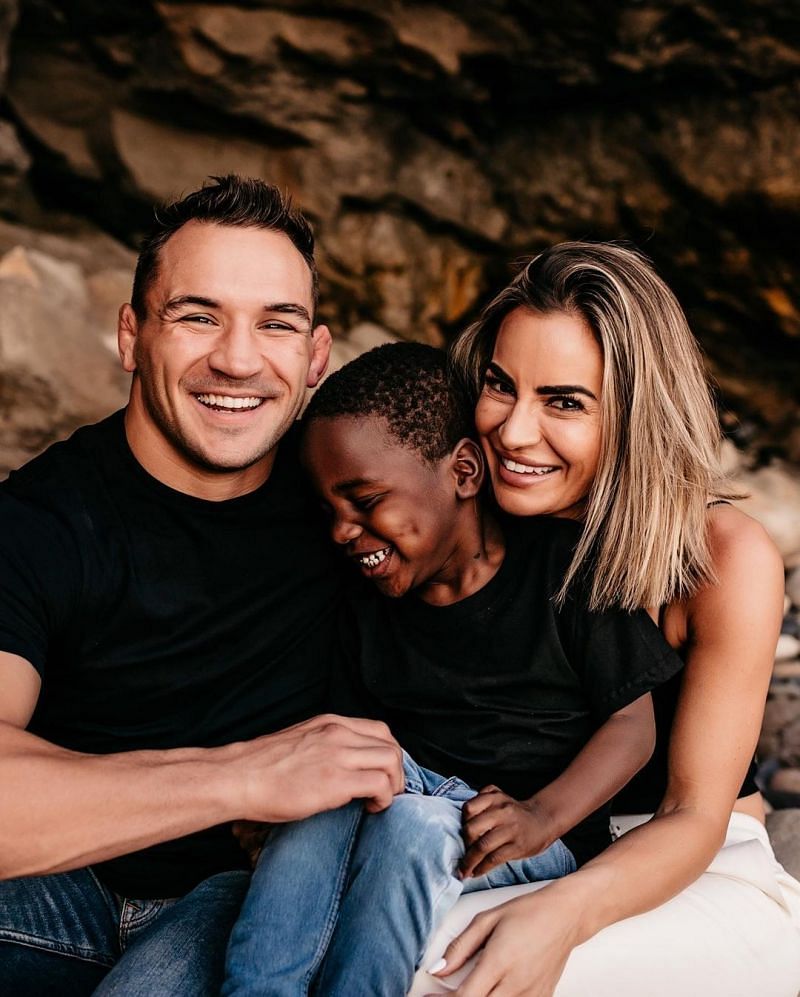 Michael Chandler with his son Hap and wife Brie [Image Courtesy: @mikechandlermma on Instagram]
